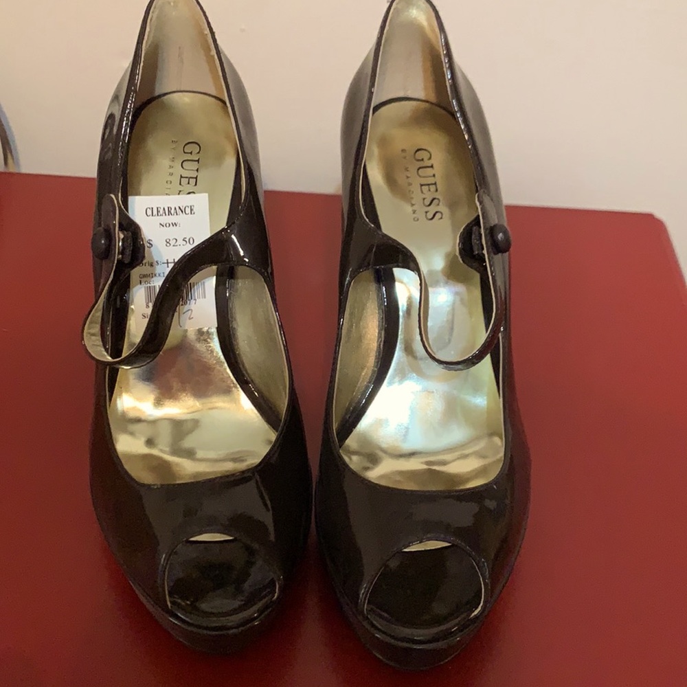 Guess -Sz 7.5 Deep Brown Patent Peep Toe Heel